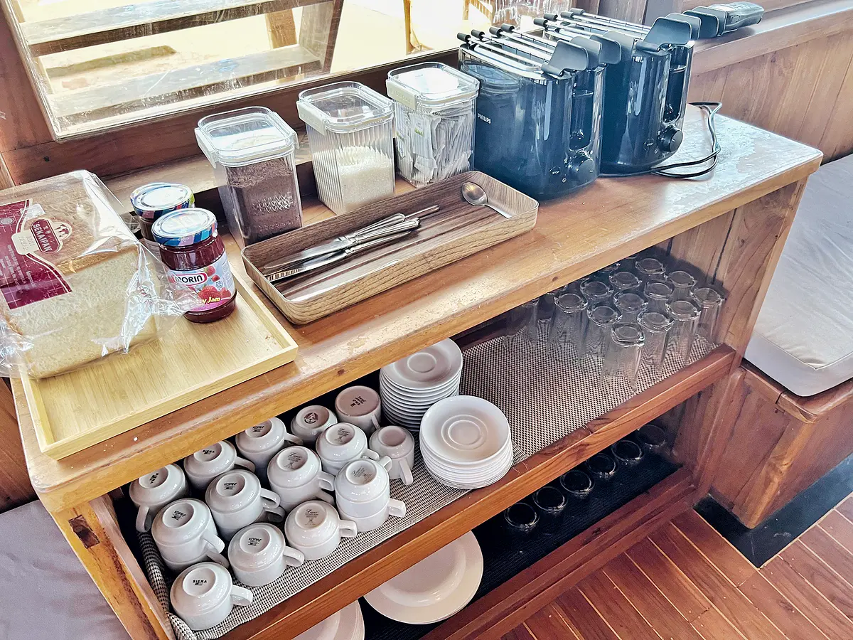 Leticia Liveaboard - Luxury Phinisi Komodo Charter 2026